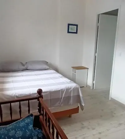 Patios De La A 200 M De La Plage- Clim - Wifi - Parking 圣西普里安